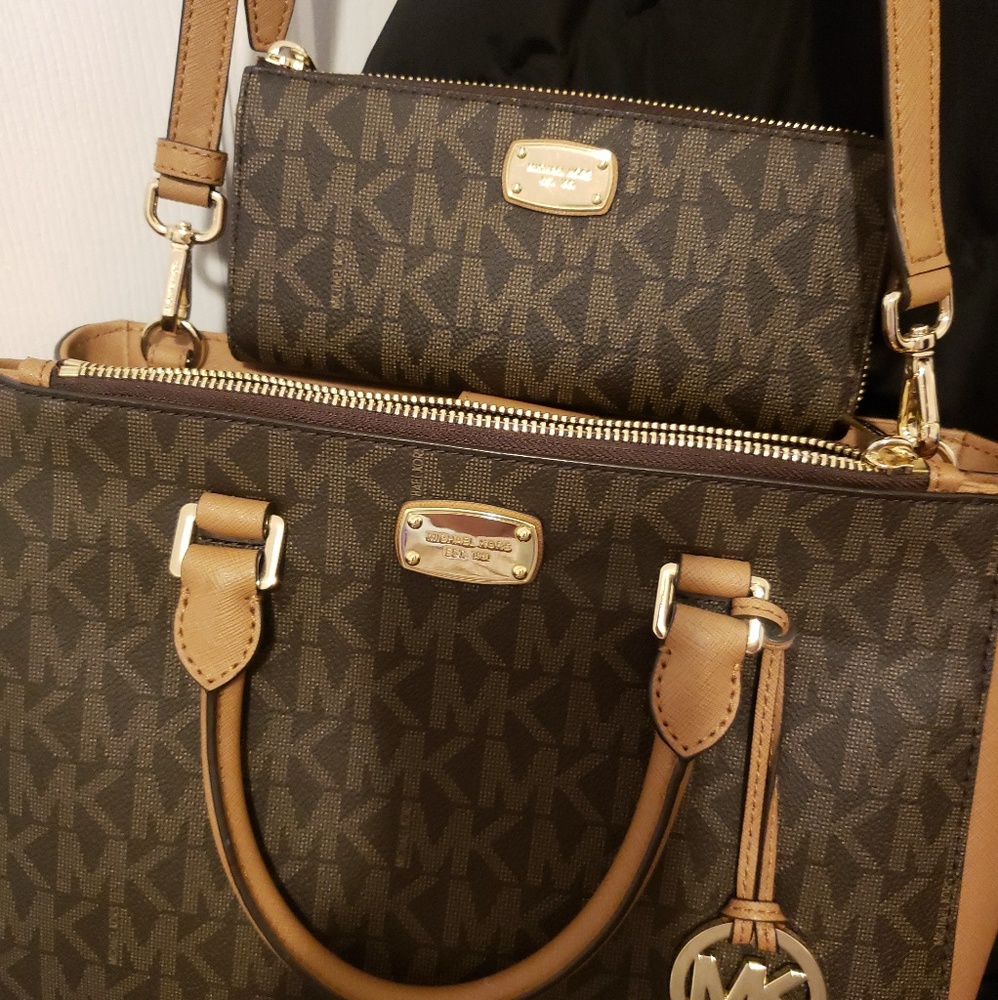 Michael Kors purse and wallet